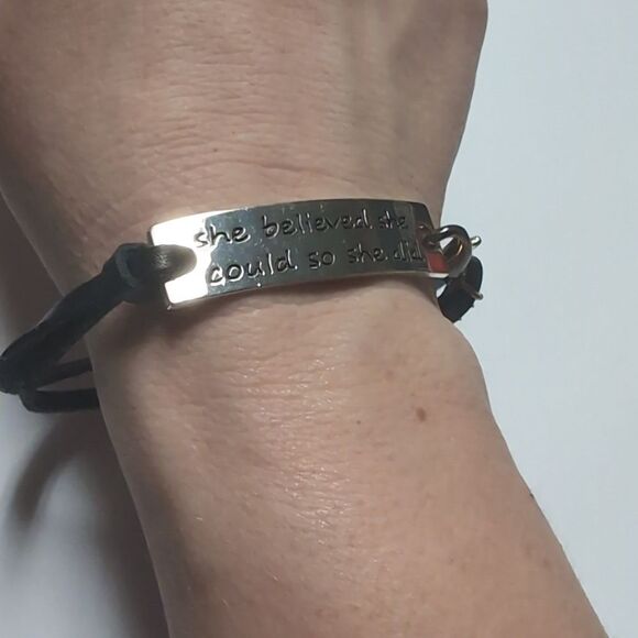 105 Charming Life Black Strand Silver Plate Engraved She Believed She Could - Picture 5 of 5